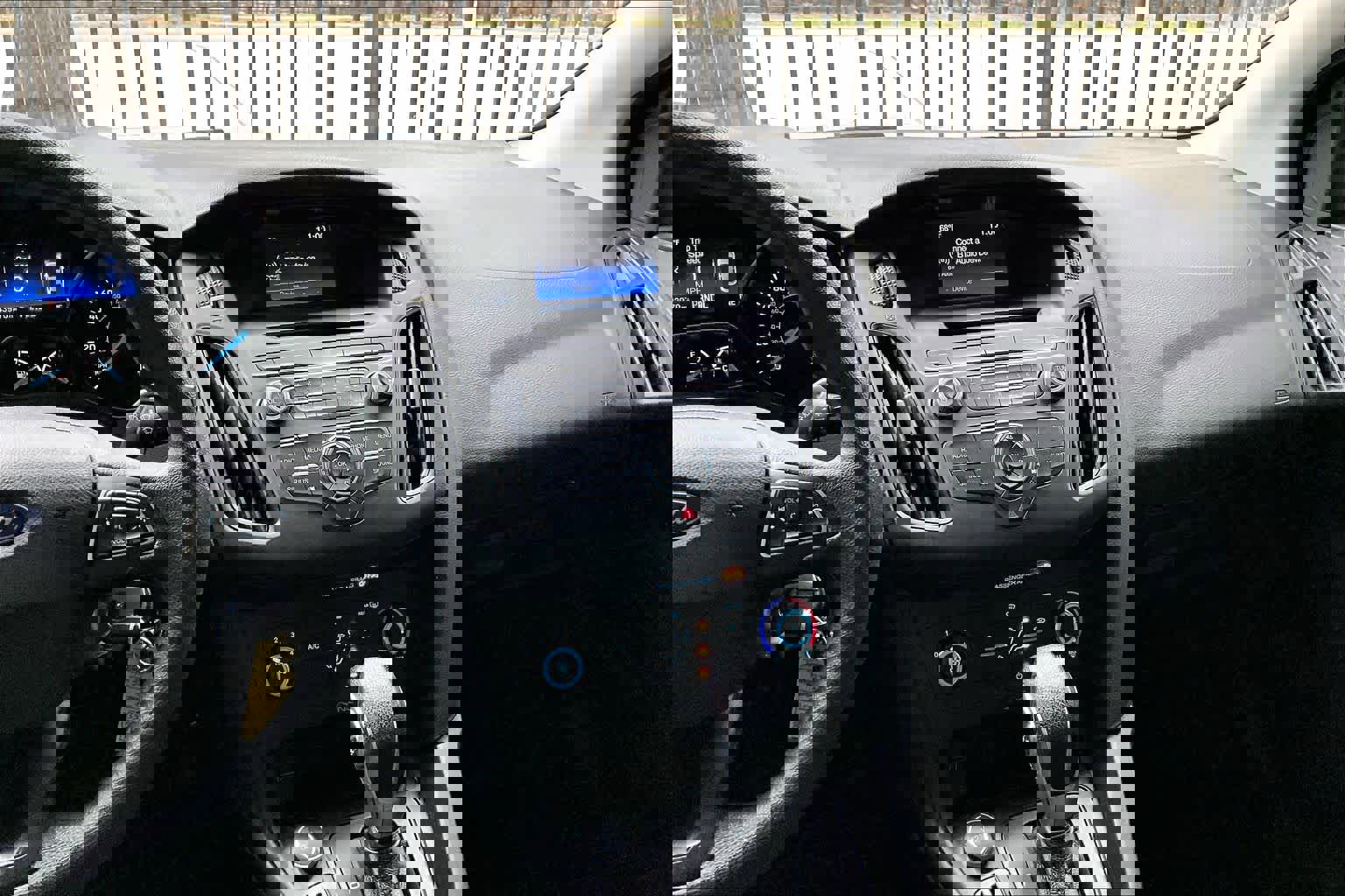 Used 2017 Ford Focus SE FWD image 6