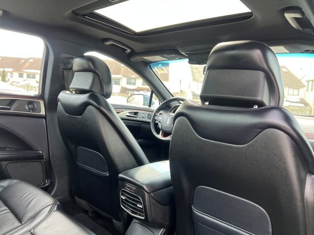 Used 2018 Lincoln MKZ Reserve w/ Climate Package FWD image 32