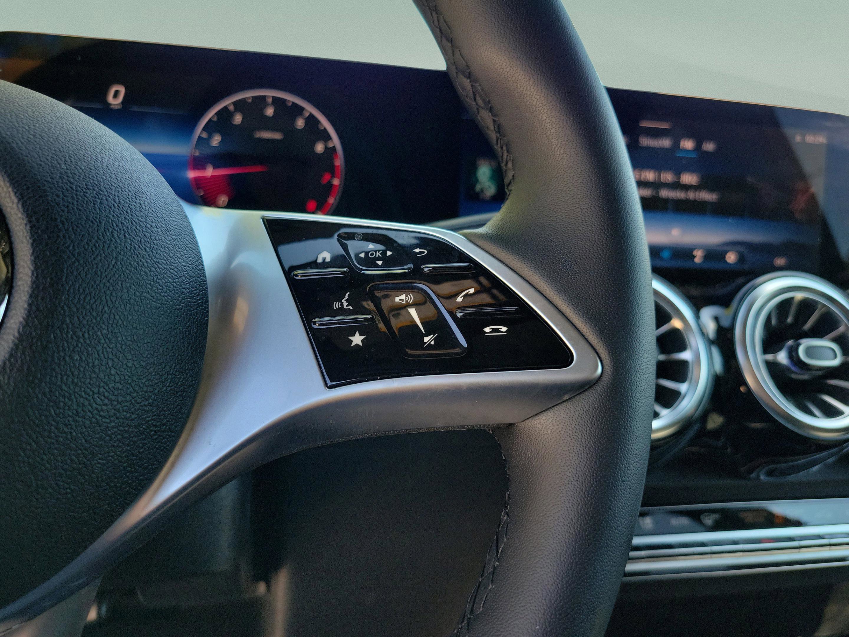 Certified 2026 Mercedes-Benz GLB 250 GLB 250 image 27