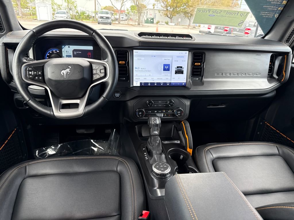 Used 2024 Ford Bronco Badlands image 6