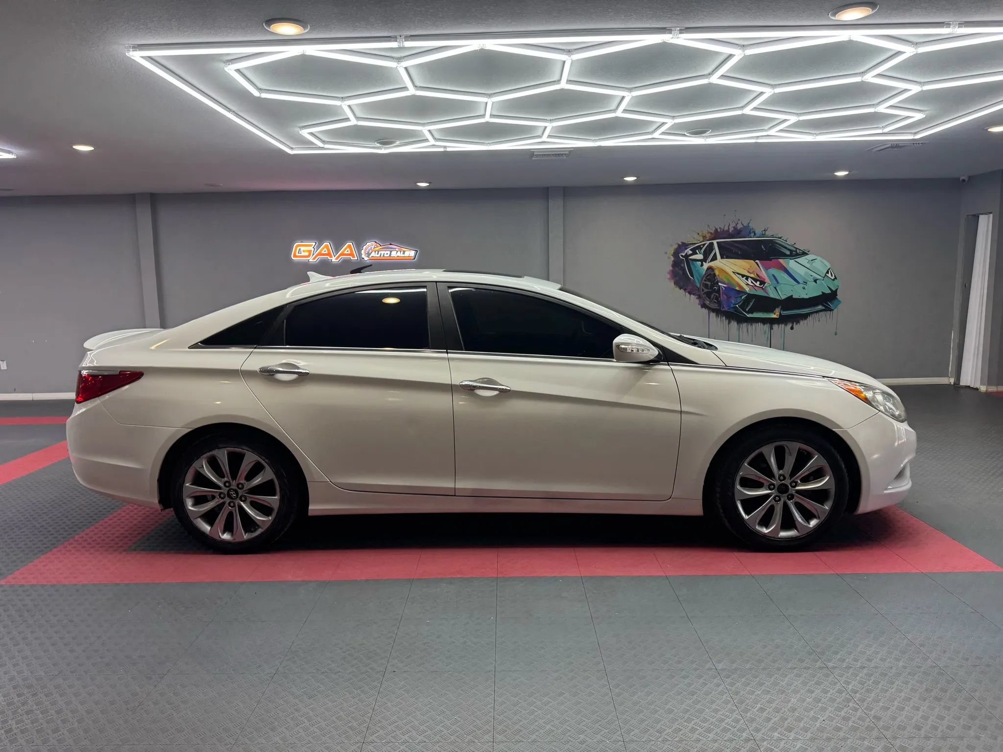 Used 2011 Hyundai Sonata Limited w/ Navigation Pkg 5 FWD image 8