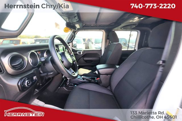 Used 2023 Jeep Gladiator Sport w/ Trailer Tow Package AWD/4WD image 12