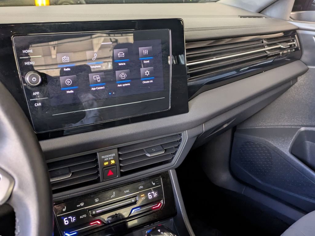 Used 2025 Volkswagen Jetta Sport image 15