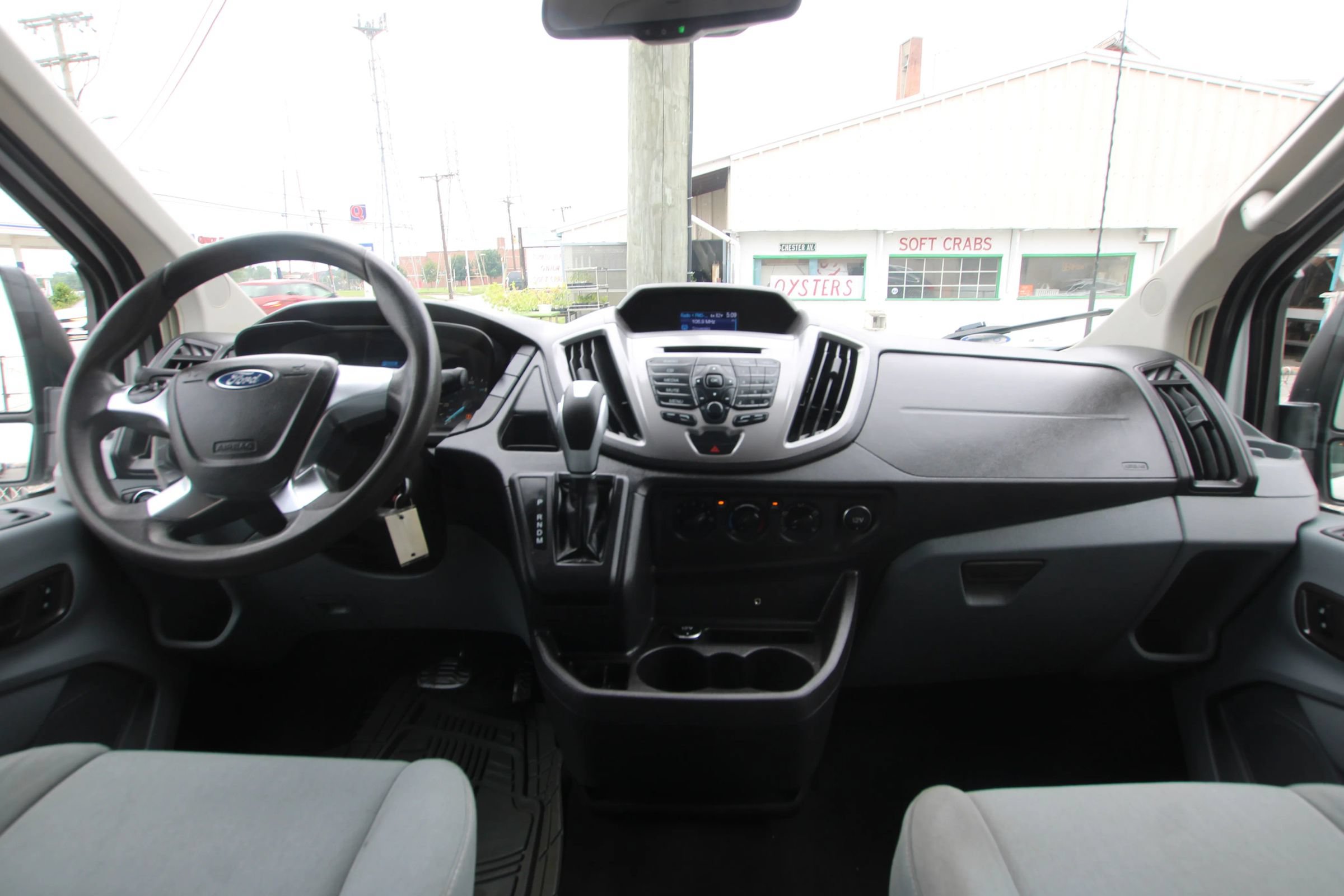 Used 2015 Ford Transit 350 XLT RWD image 13