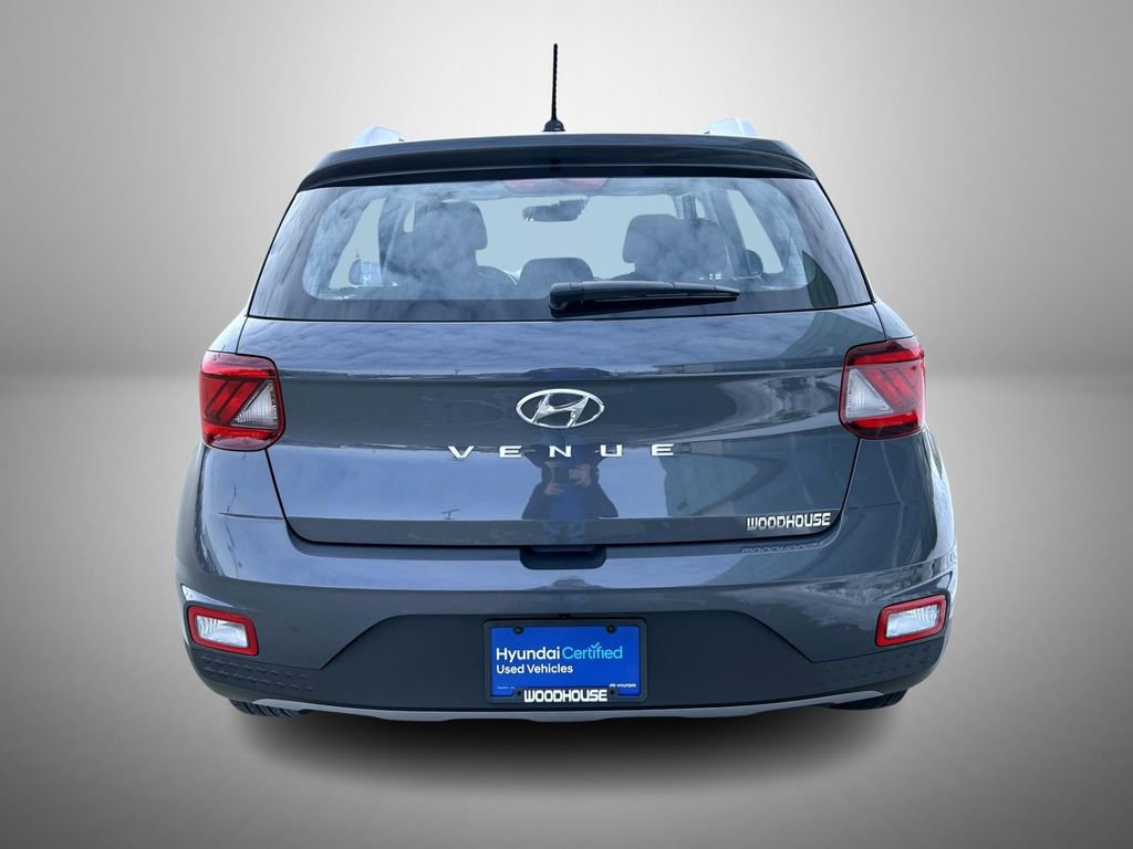 Used 2025 Hyundai Venue SEL image 6
