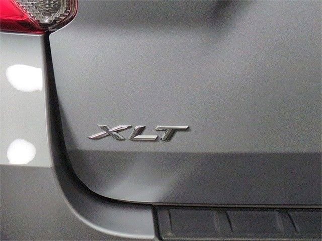 Used 2022 Ford Explorer XLT image 9