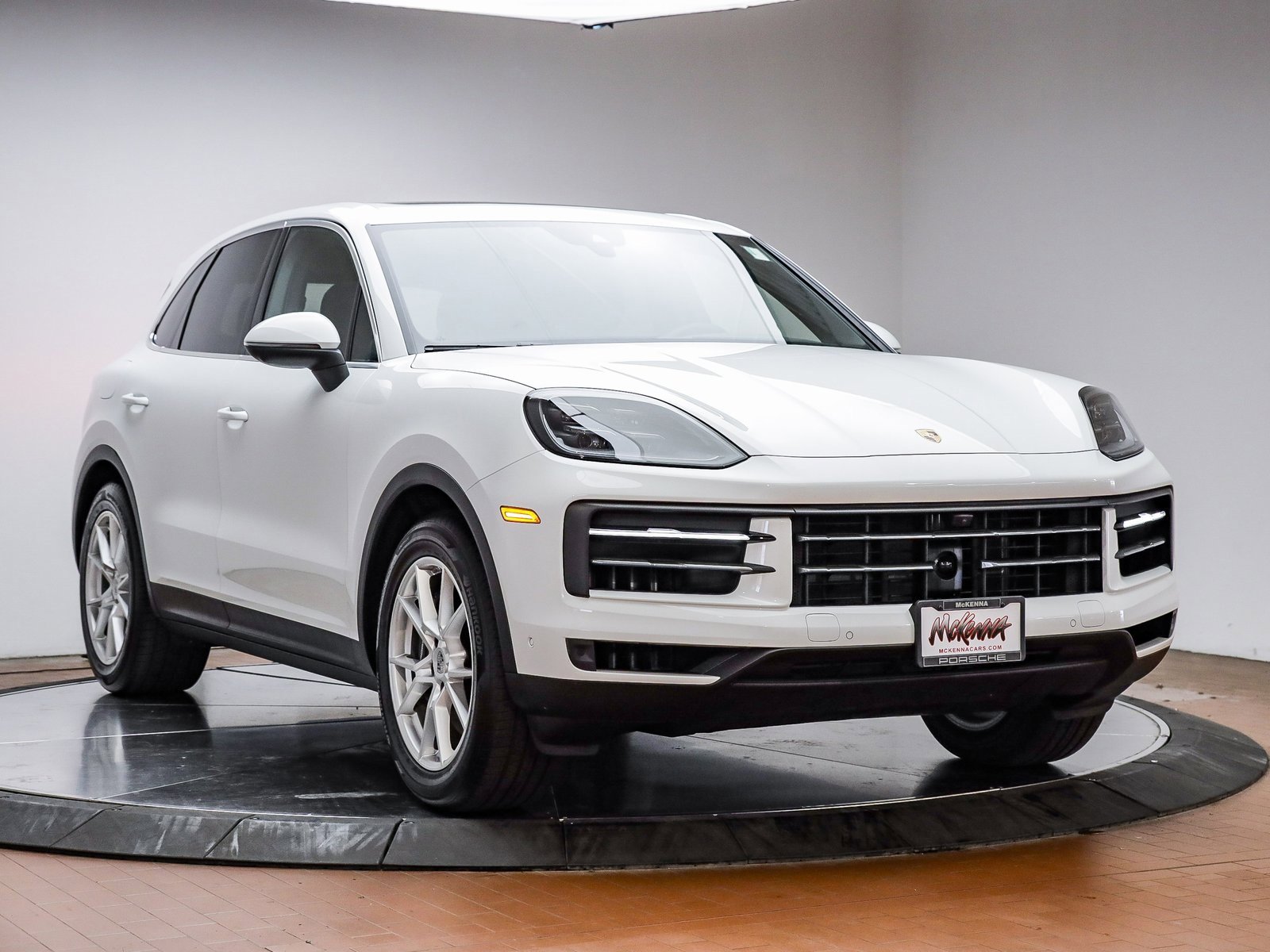 Used 2025 Porsche Cayenne image 14