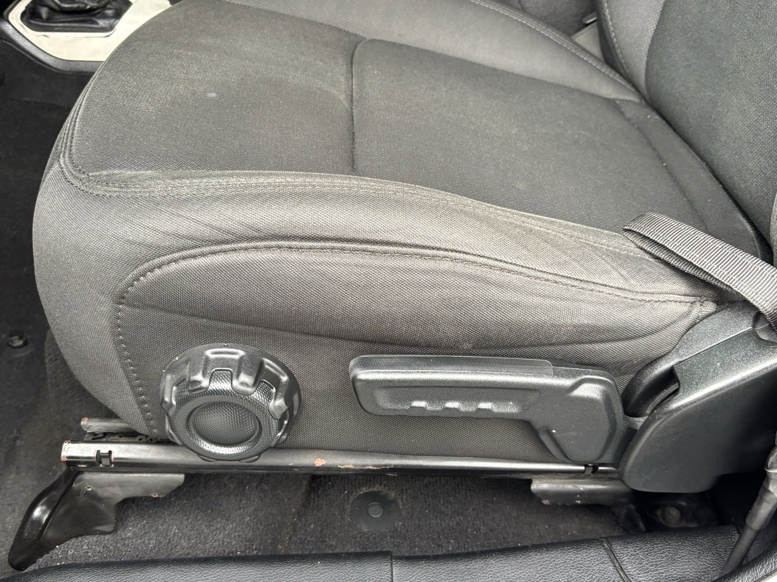 Used 2018 Jeep Wrangler Unlimited Sport image 18