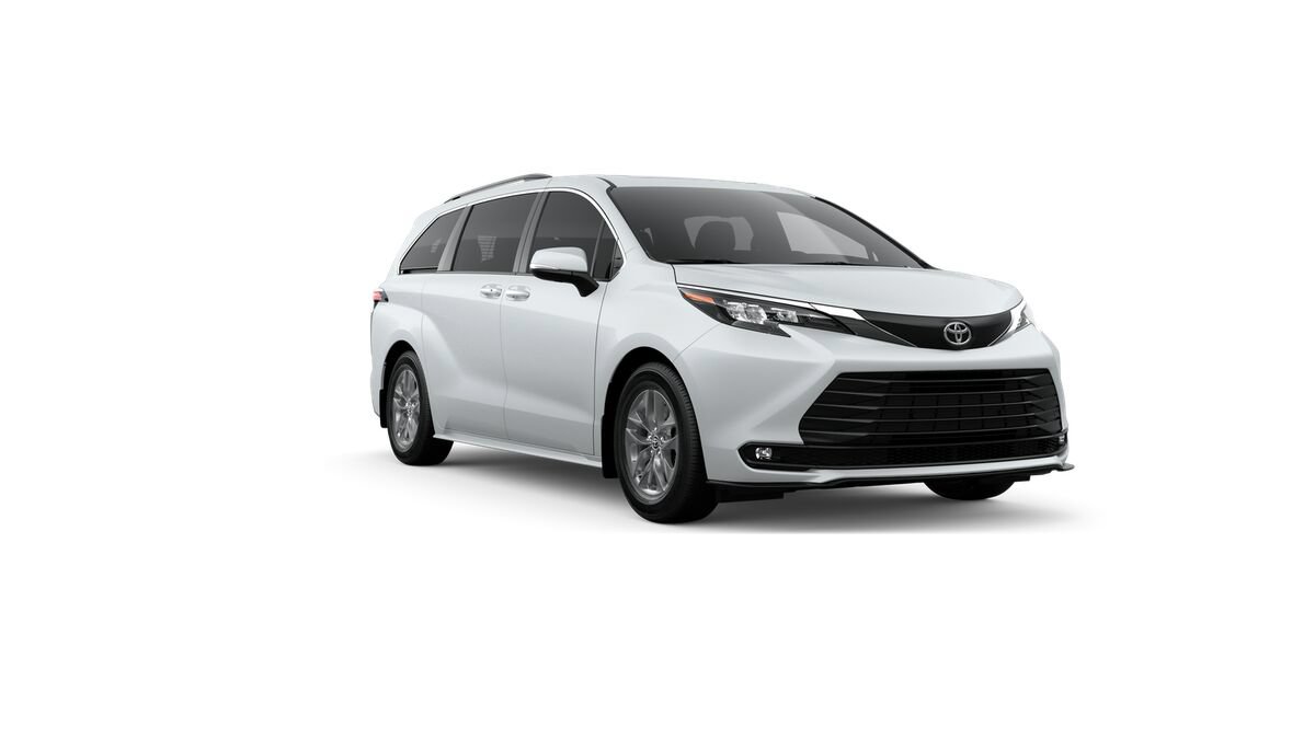 New 2026 Toyota Sienna XLE FWD image 15