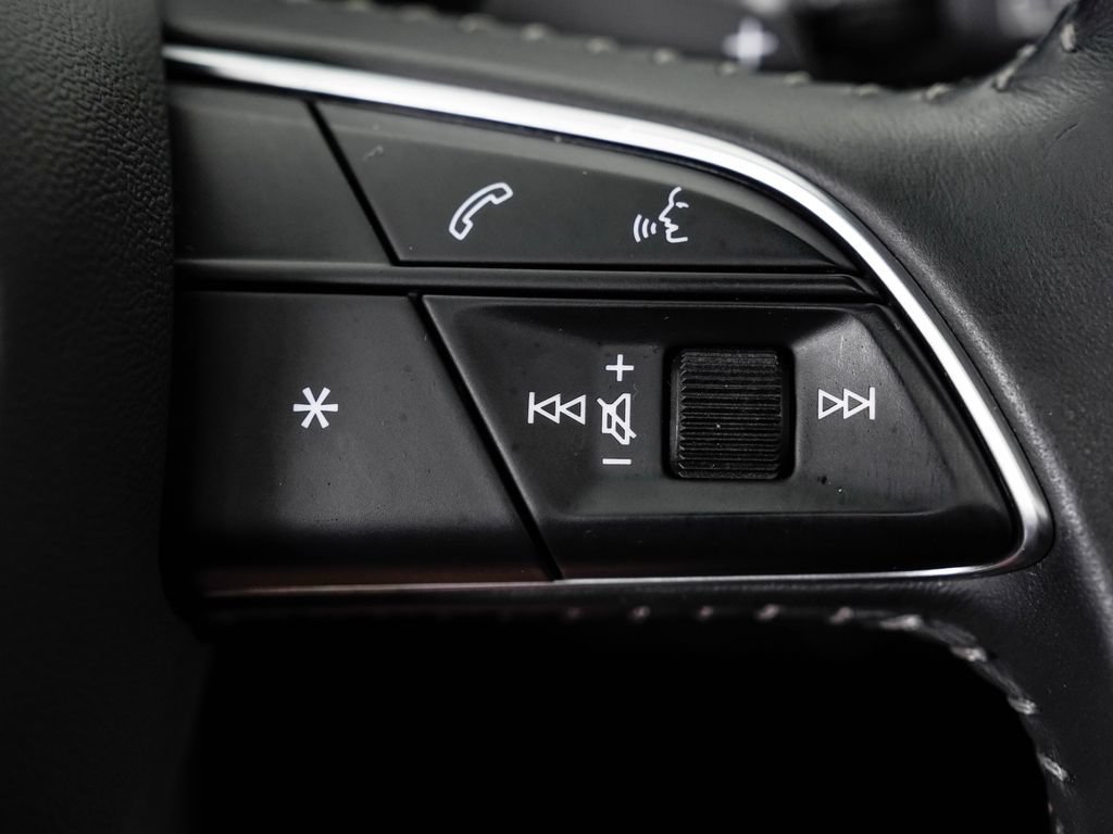 Used 2019 Audi Q8 Premium Plus w/ Premium Plus AWD/4WD image 14