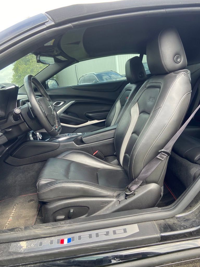 Used 2016 Chevrolet Camaro SS image 11