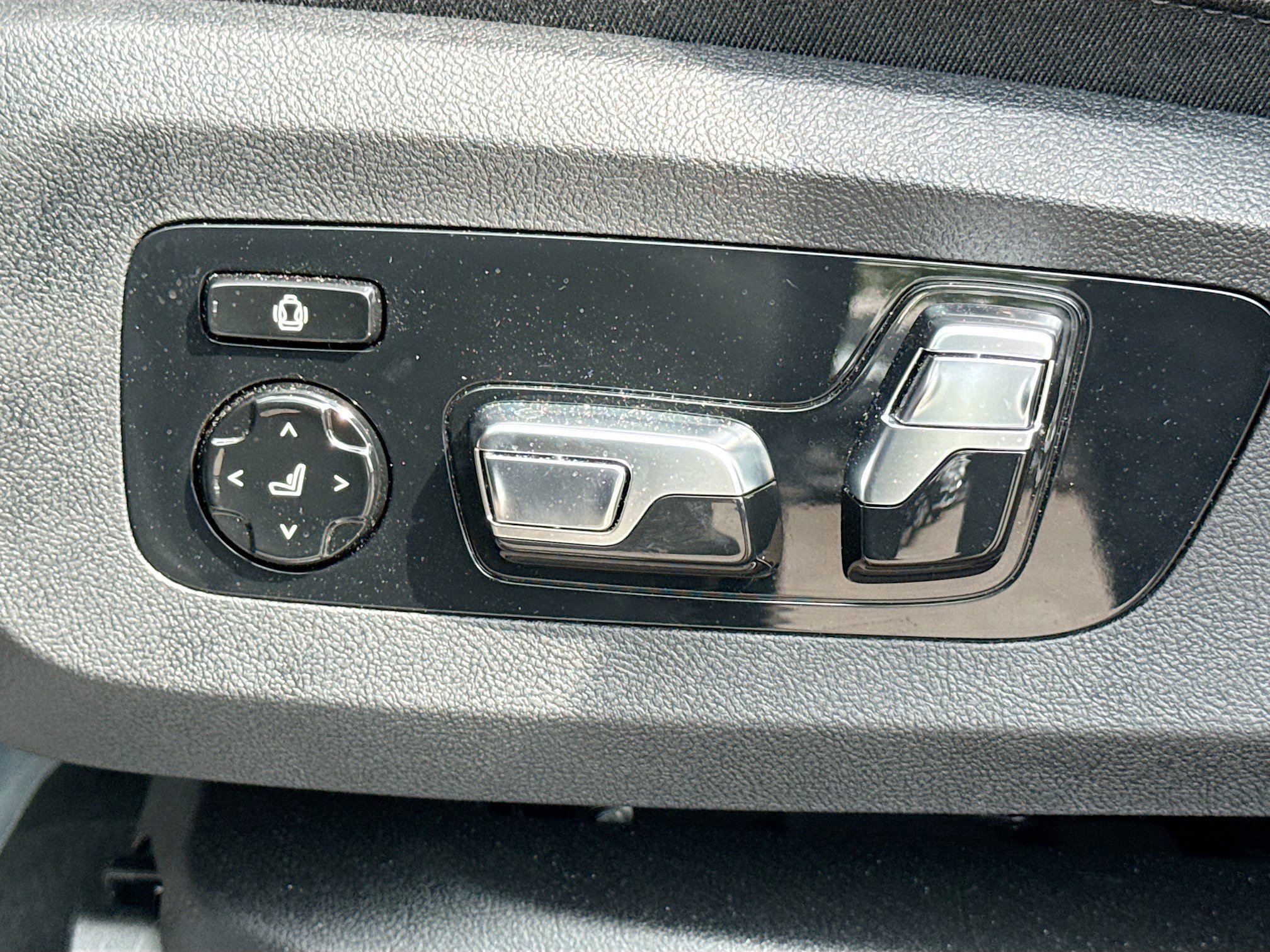 Used 2026 BMW X6 xDrive40i image 24