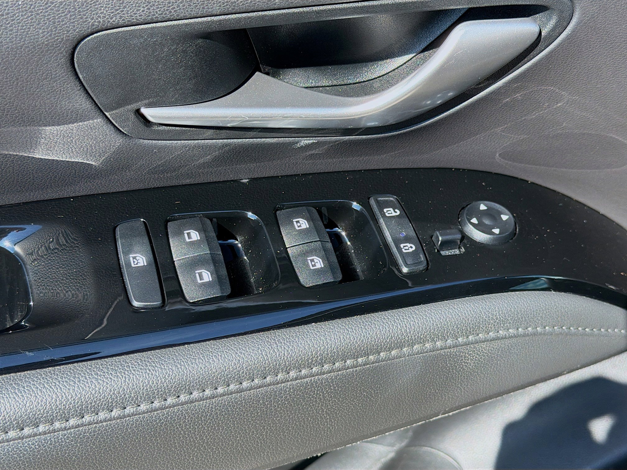 Used 2024 Hyundai Santa Cruz Limited image 23