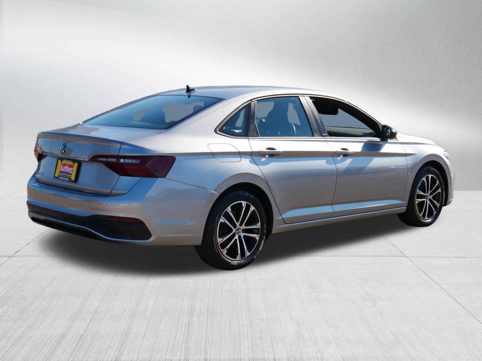Certified 2024 Volkswagen Jetta Sport FWD image 7