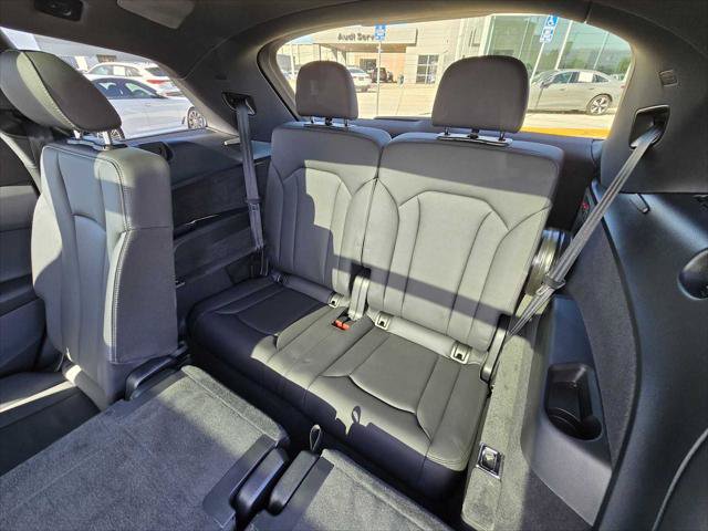 Certified 2025 Audi Q7 2.0T Premium w/ Convenience Plus Package AWD/4WD image 19