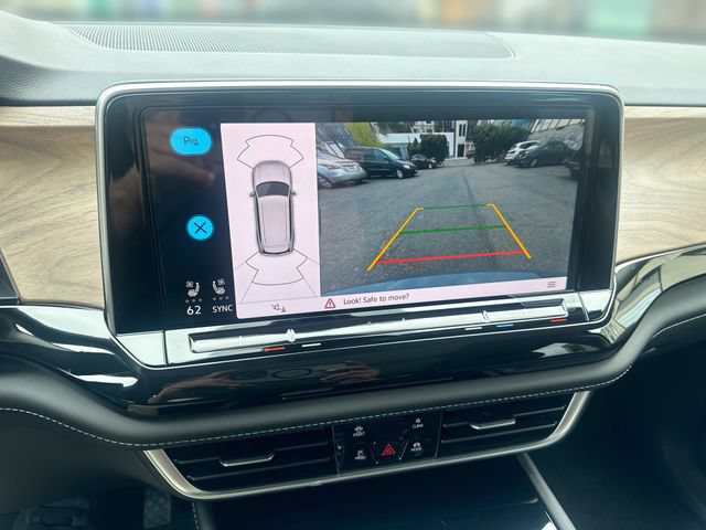New 2026 Volkswagen Atlas SE FWD image 24