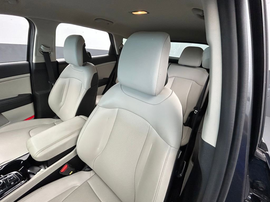 Used 2024 Kia Sportage EX image 15