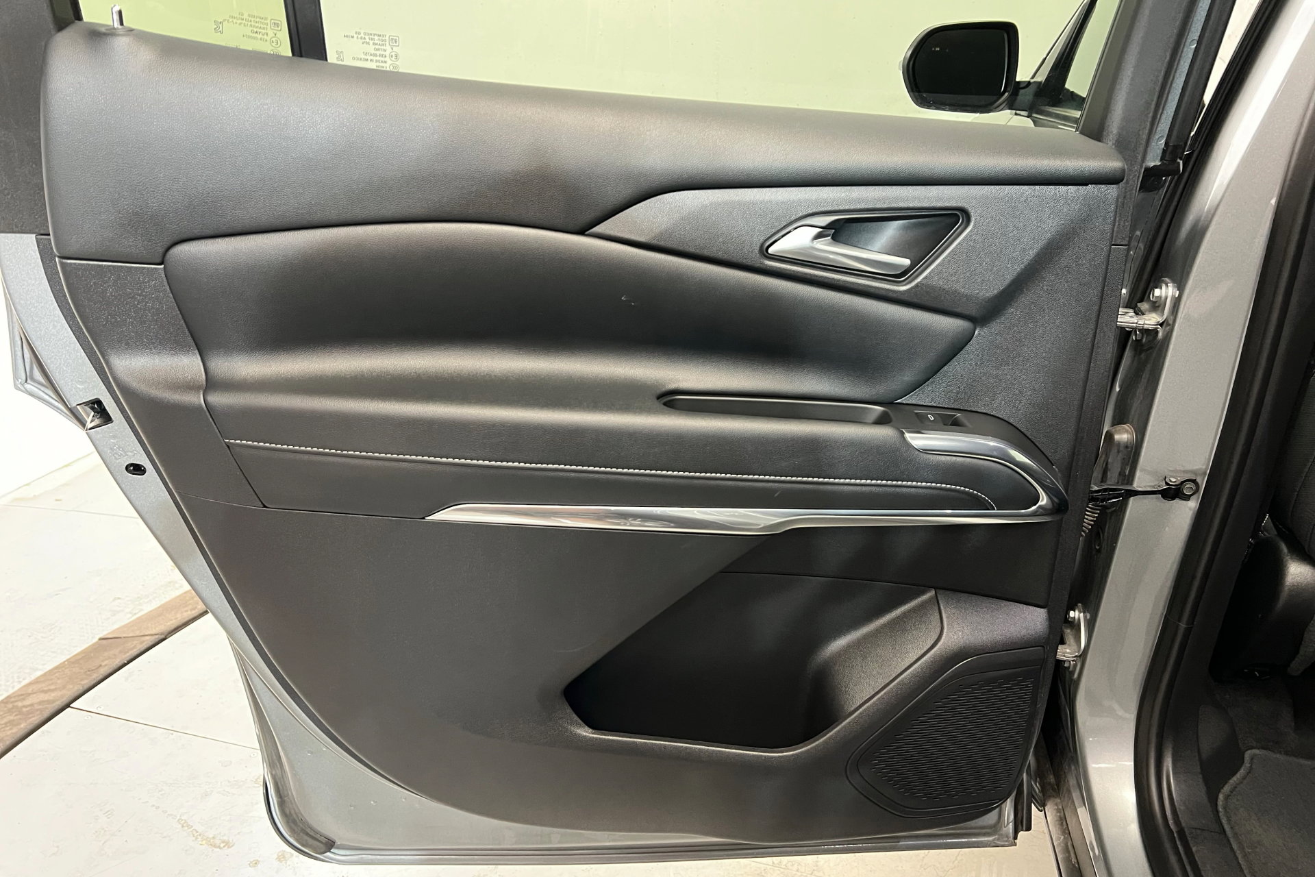 Certified 2025 Chevrolet Traverse LT image 19