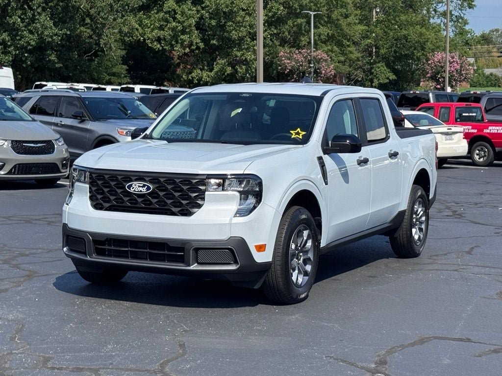 New 2026 Ford Maverick XLT w/ XLT Luxury Package FWD image 2
