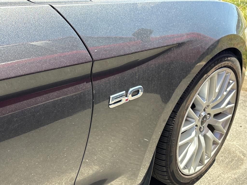 Used 2017 Ford Mustang GT RWD image 7
