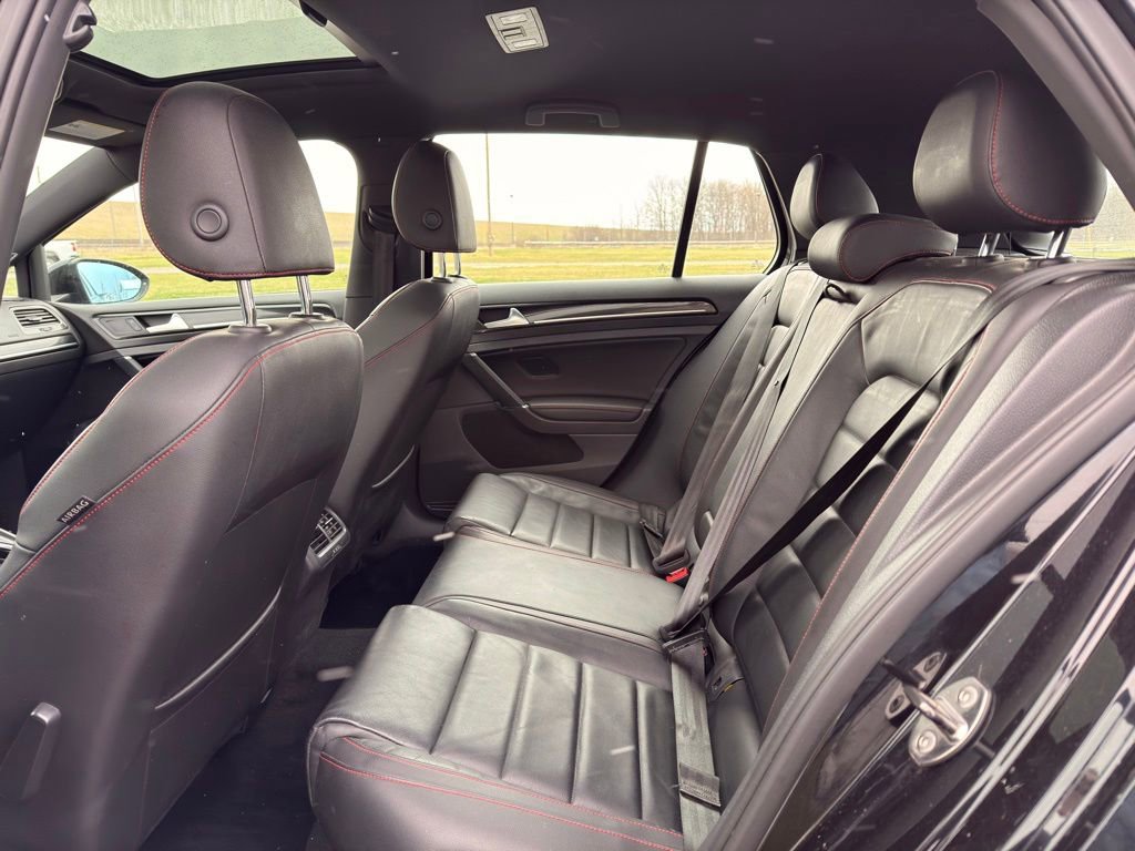 Used 2016 Volkswagen GTI SE FWD image 26