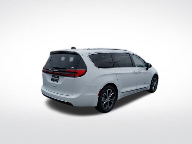 New 2026 Chrysler Pacifica Pinnacle image 34