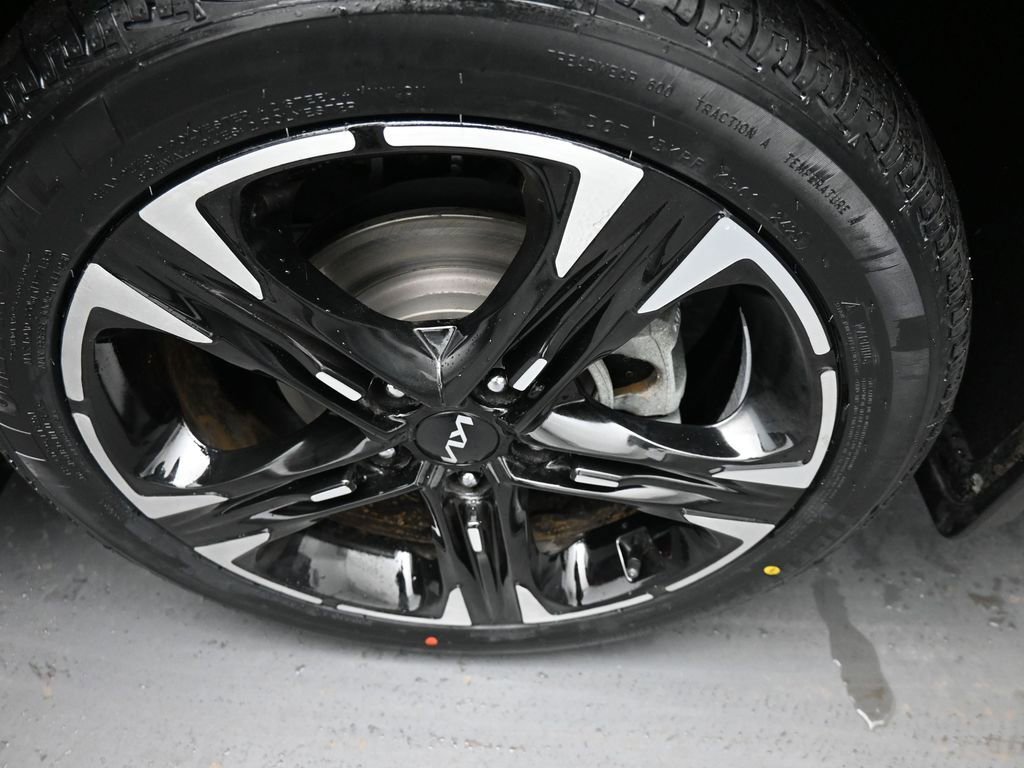 Used 2023 Kia K5 GT-Line image 13