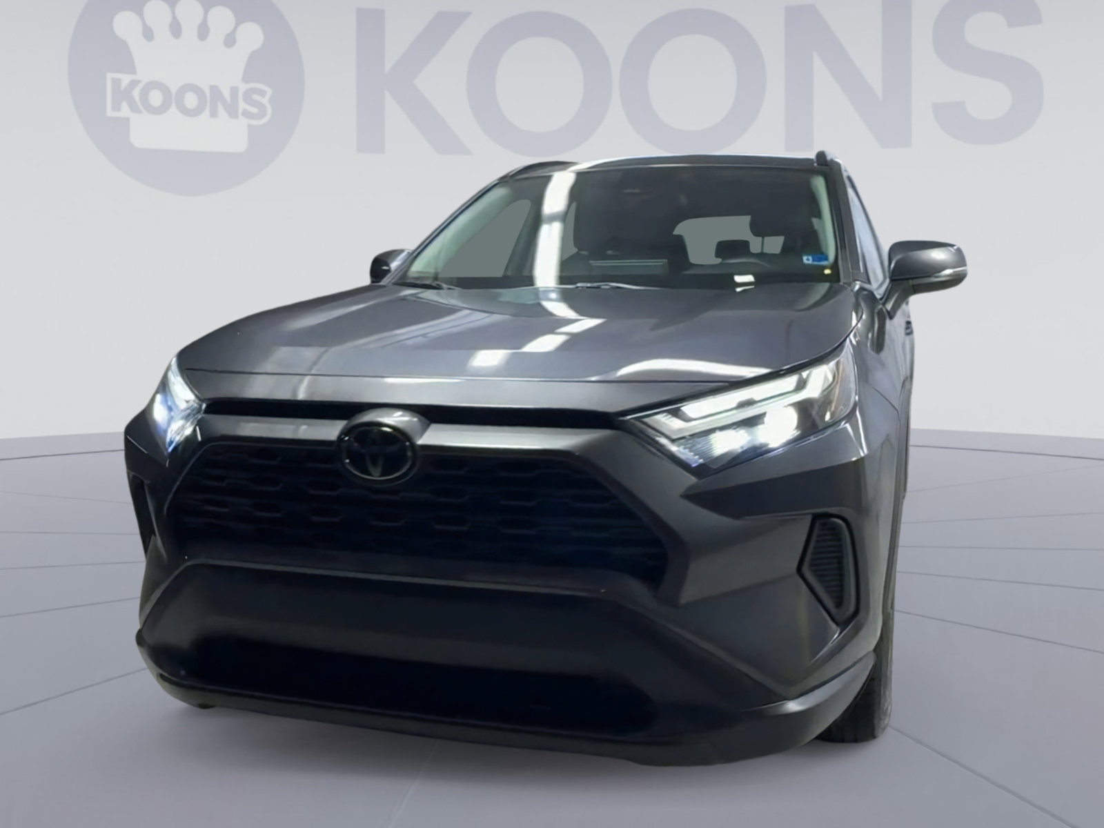 Used 2024 Toyota RAV4 XLE FWD image 4