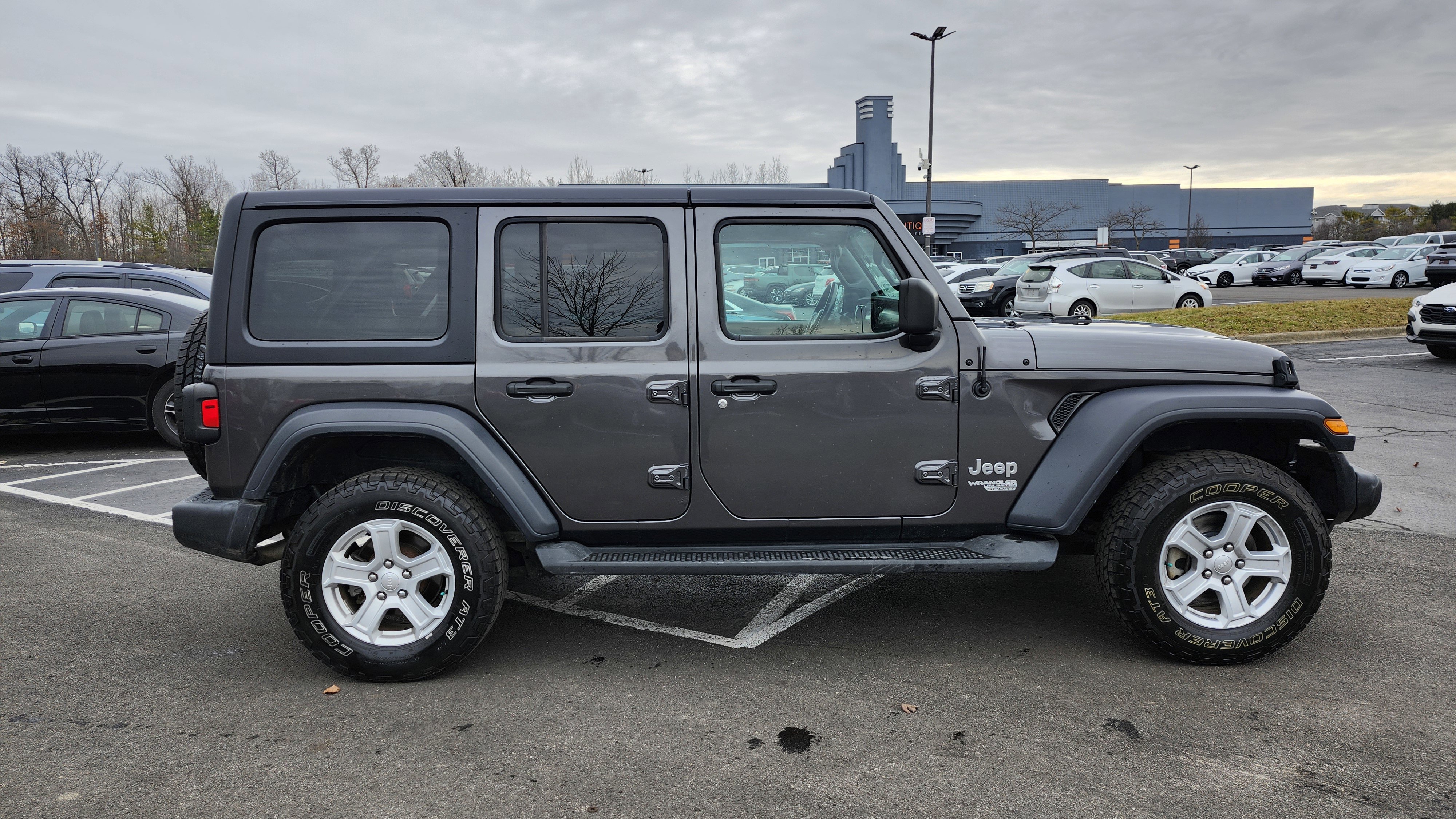 Used 2019 Jeep Wrangler Unlimited Sport S image 18