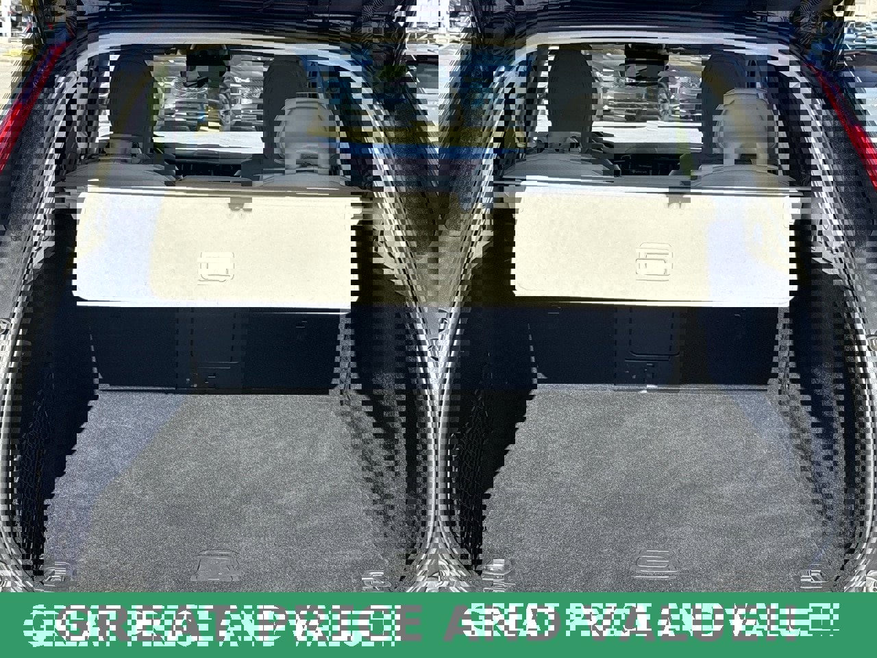 Used 2019 Volvo XC60 T5 Momentum image 38