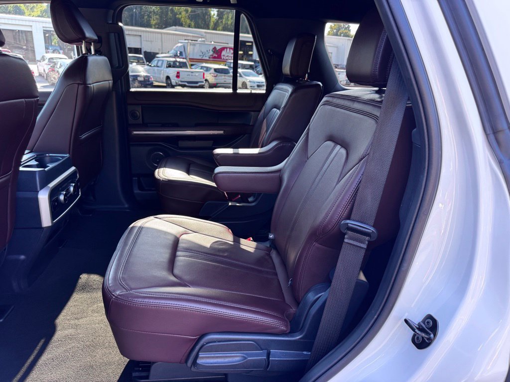 Used 2024 Ford Expedition Limited RWD image 37