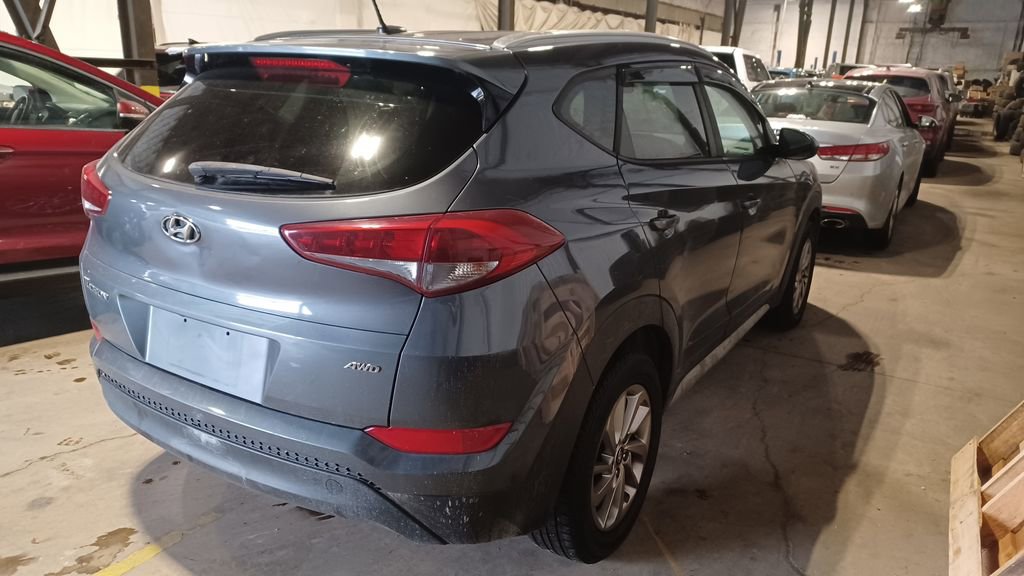 Used 2017 Hyundai Tucson SE image 2