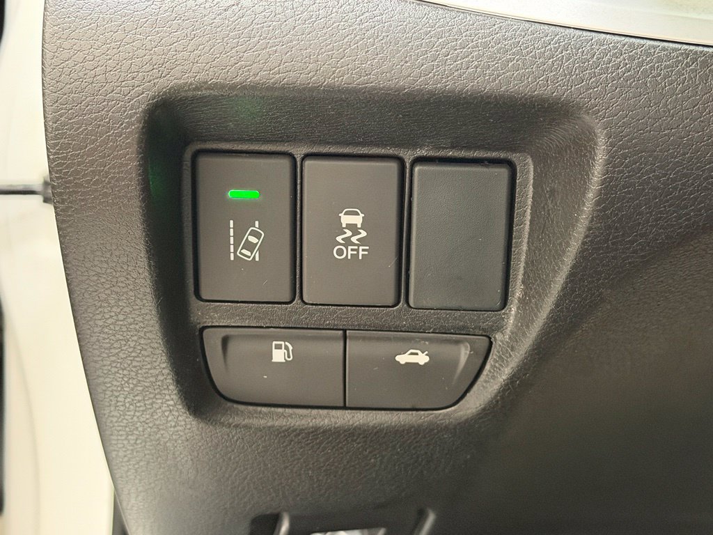 Used 2015 Acura TLX w/ Technology Package AWD/4WD image 17