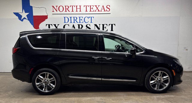 Used 2020 Chrysler Pacifica Touring-L FWD image 7