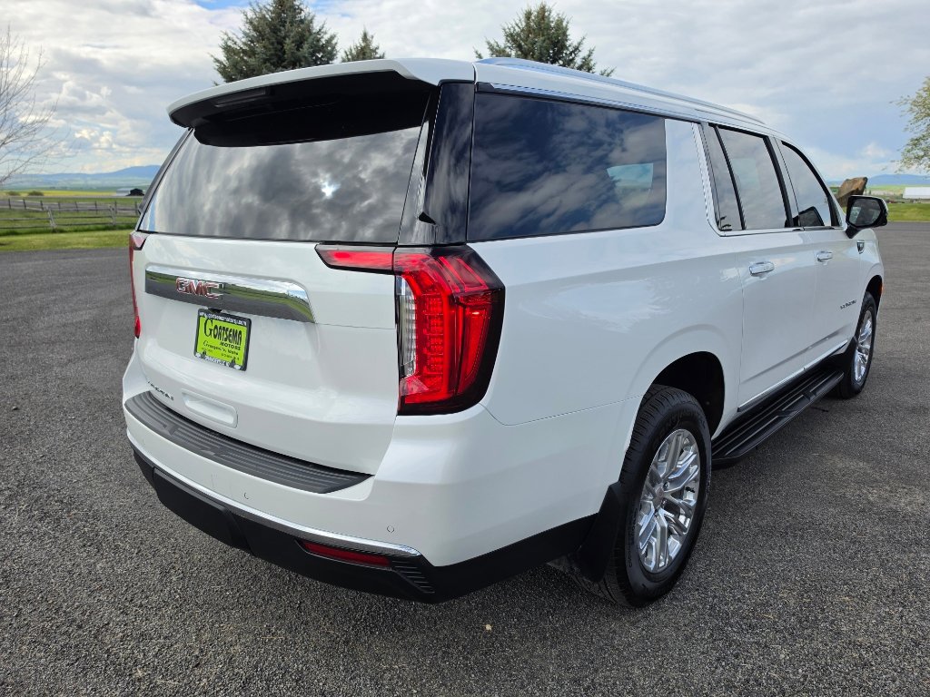 Used 2023 GMC Yukon XL SLT w/ SLT Luxury Package AWD/4WD image 5
