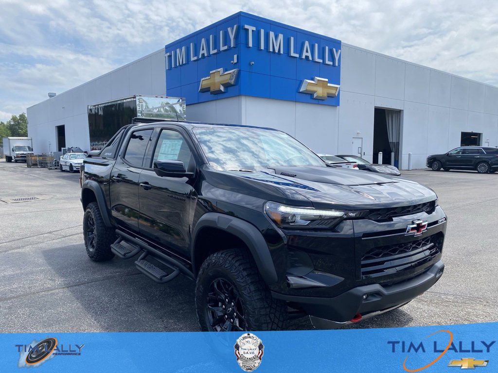 New 2025 Chevrolet Colorado ZR2 w/ Midnight Edition