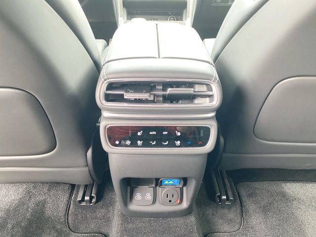 Used 2025 Genesis GV80 3.5T e-SC AWD/4WD image 22