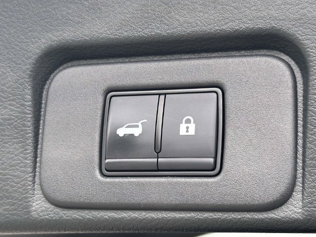 Used 2024 Nissan Rogue Platinum AWD/4WD image 14