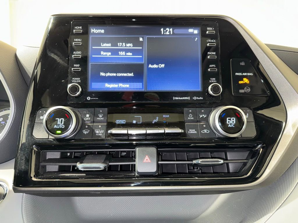Used 2022 Toyota Highlander XLE image 29