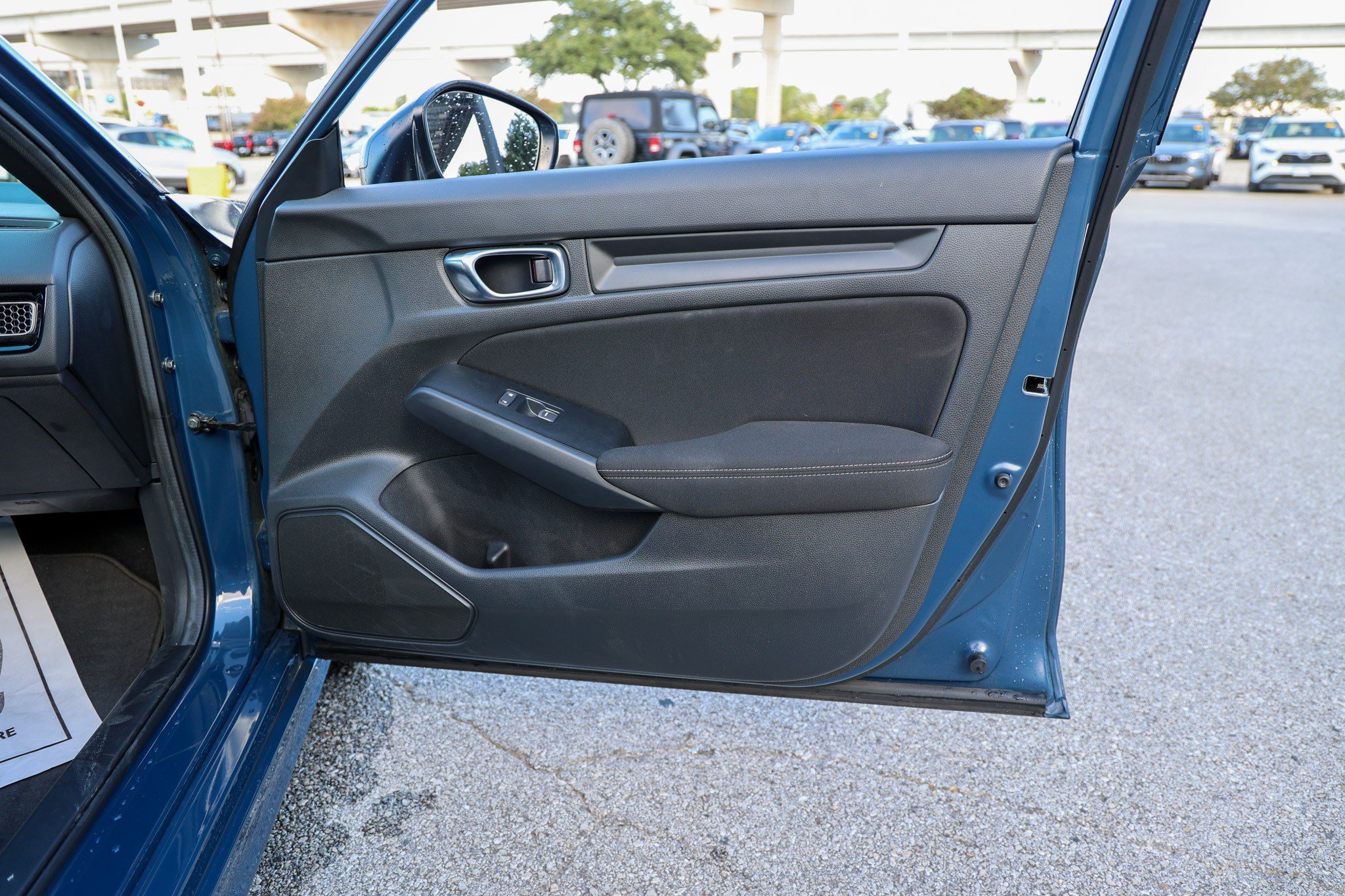 Used 2025 Honda Civic Sport image 38