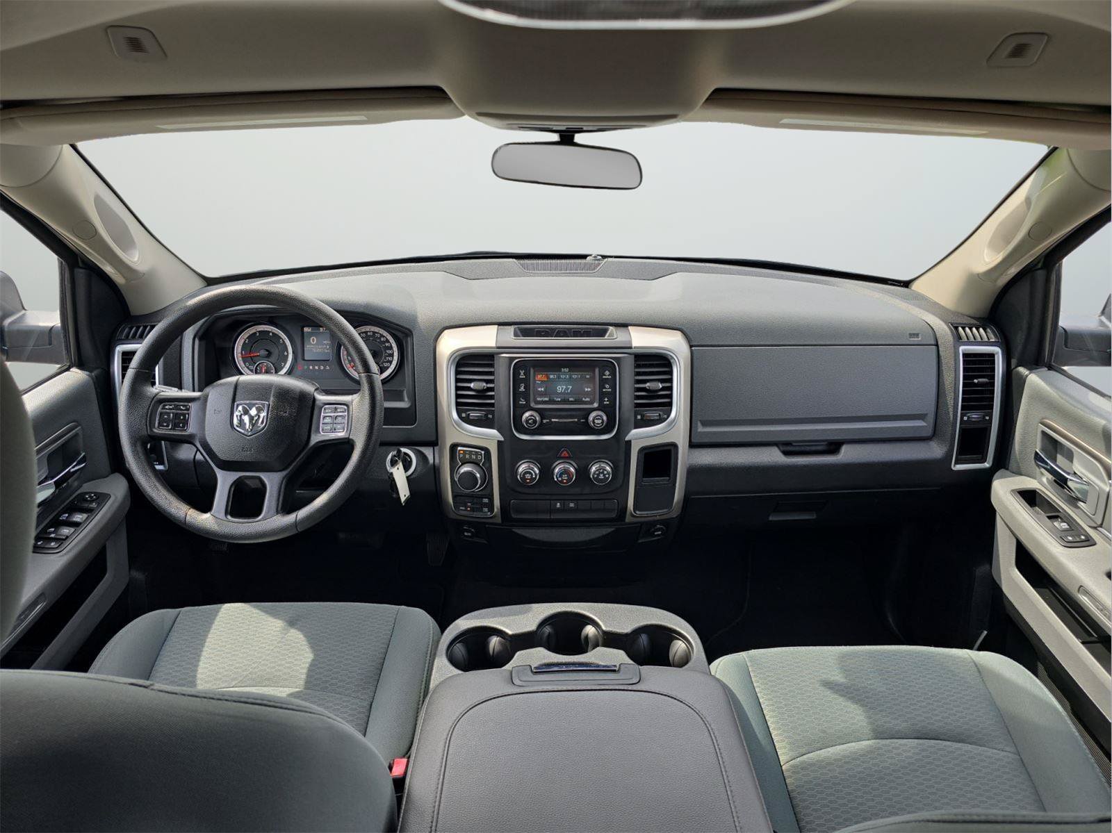 Used 2017 RAM 1500 Classic SLT AWD/4WD image 14