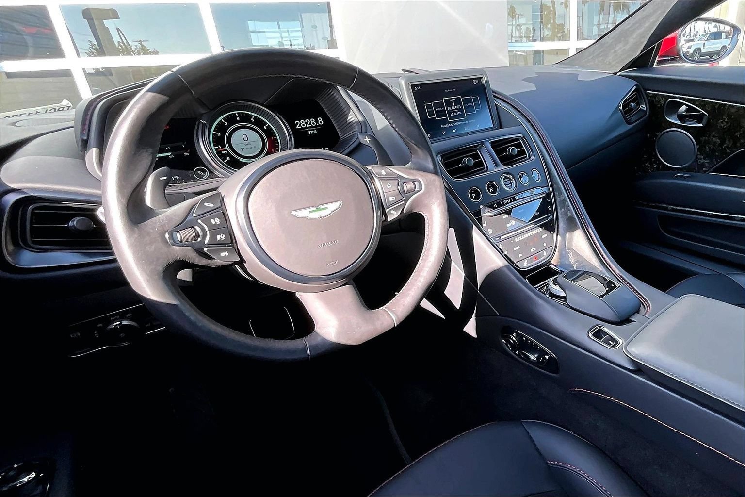 Used 2023 Aston Martin DB11 Coupe RWD image 13
