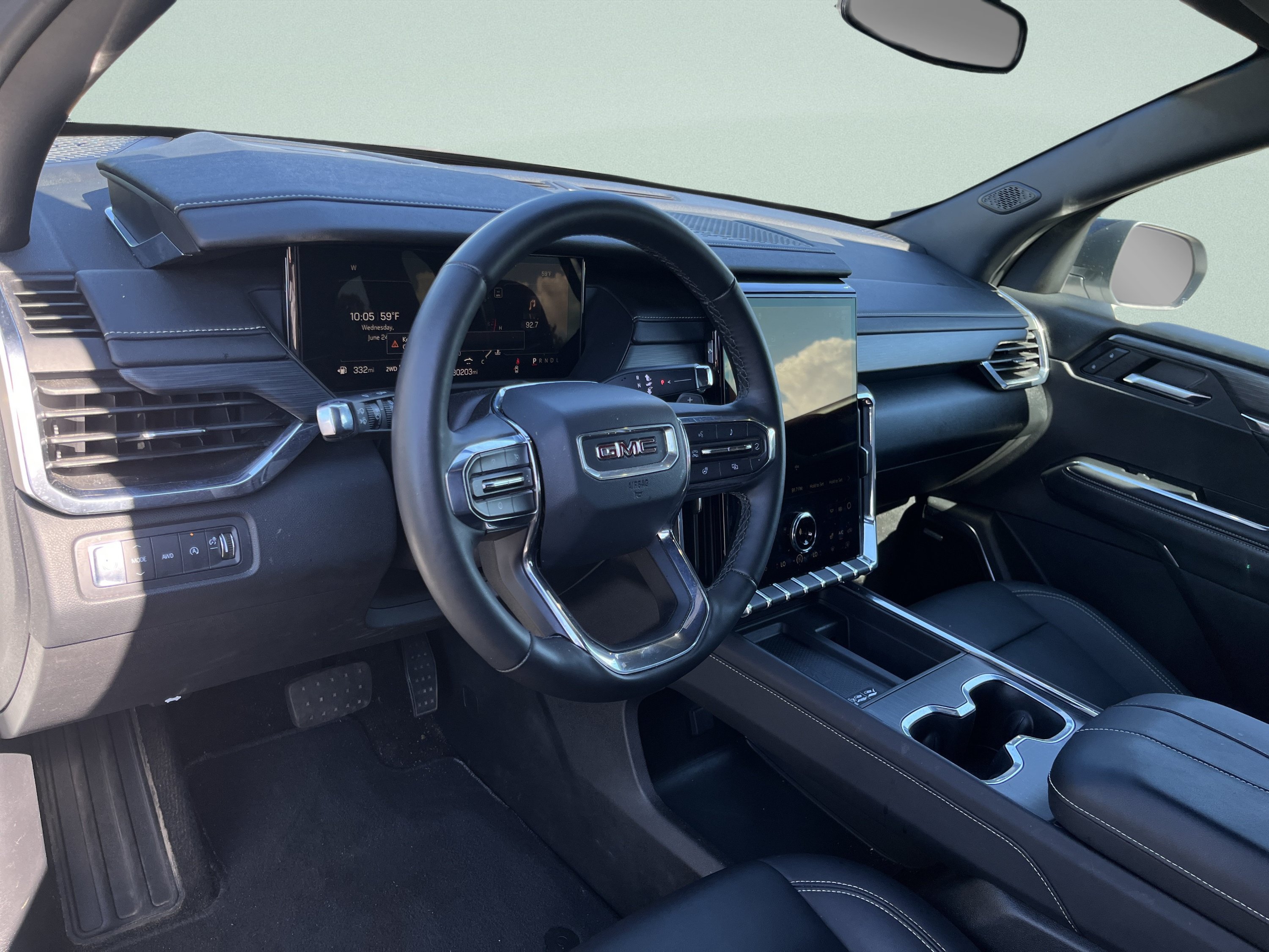 Used 2025 GMC Acadia Elevation w/ Elevation Premium Package AWD/4WD image 17