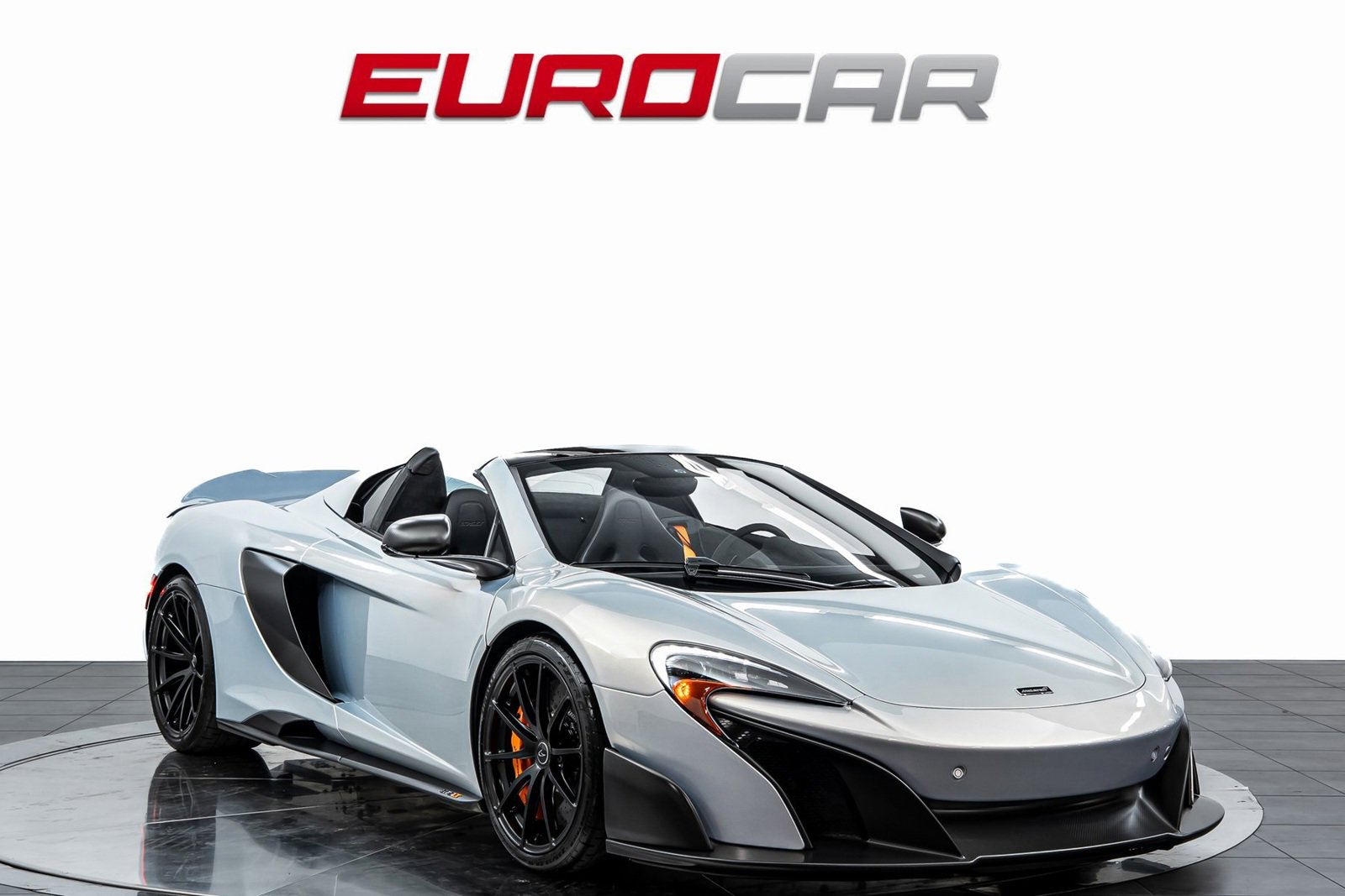 Used 2016 McLaren 675LT Spider image 9