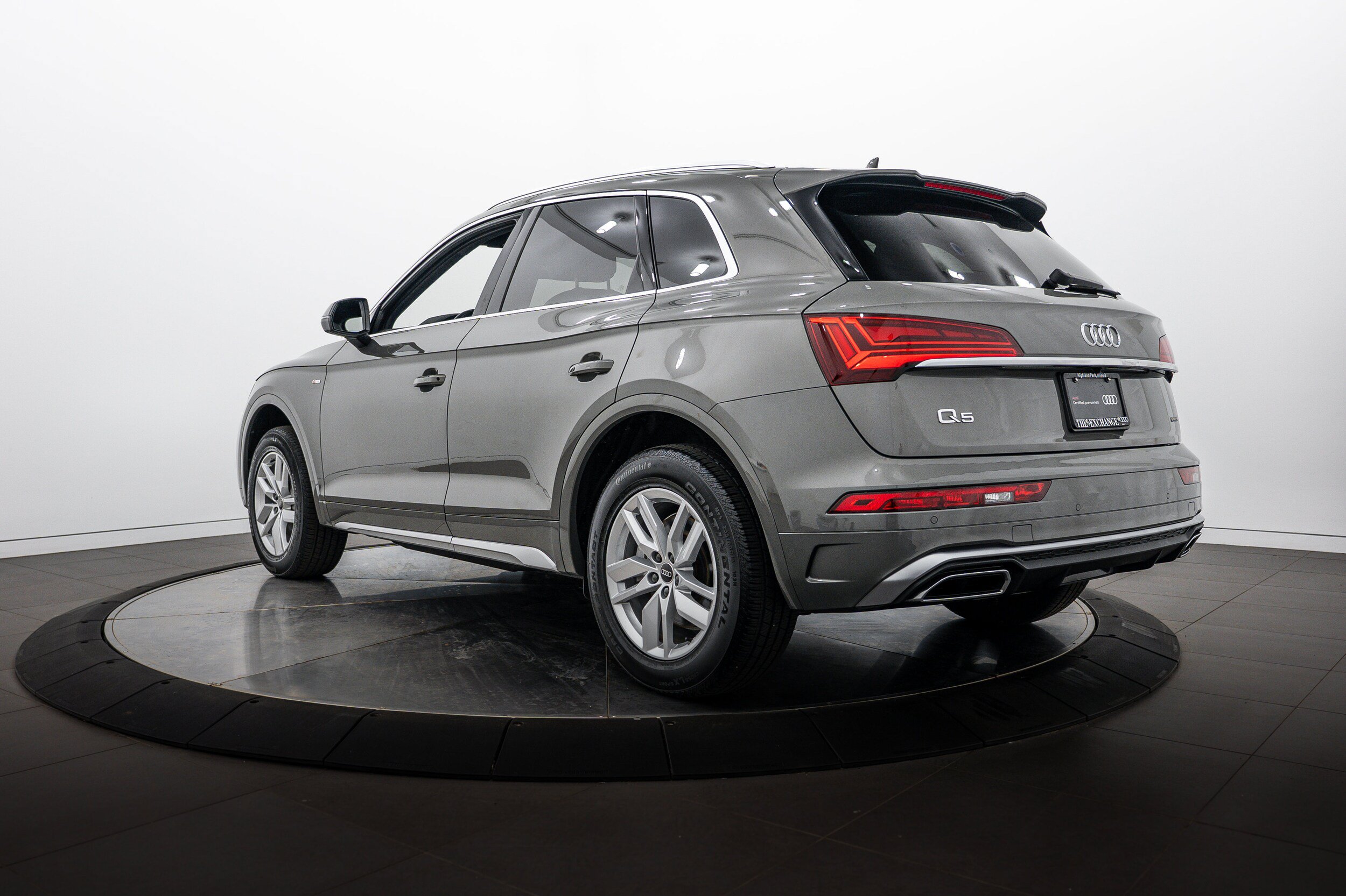 Certified 2023 Audi Q5 2.0T Premium w/ Convenience Package AWD/4WD image 5