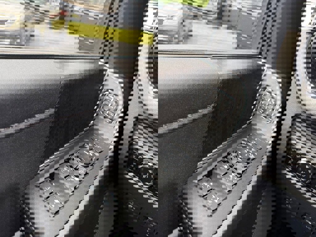 New 2025 Ford F250 Lariat w/ Lariat Ultimate Package image 30