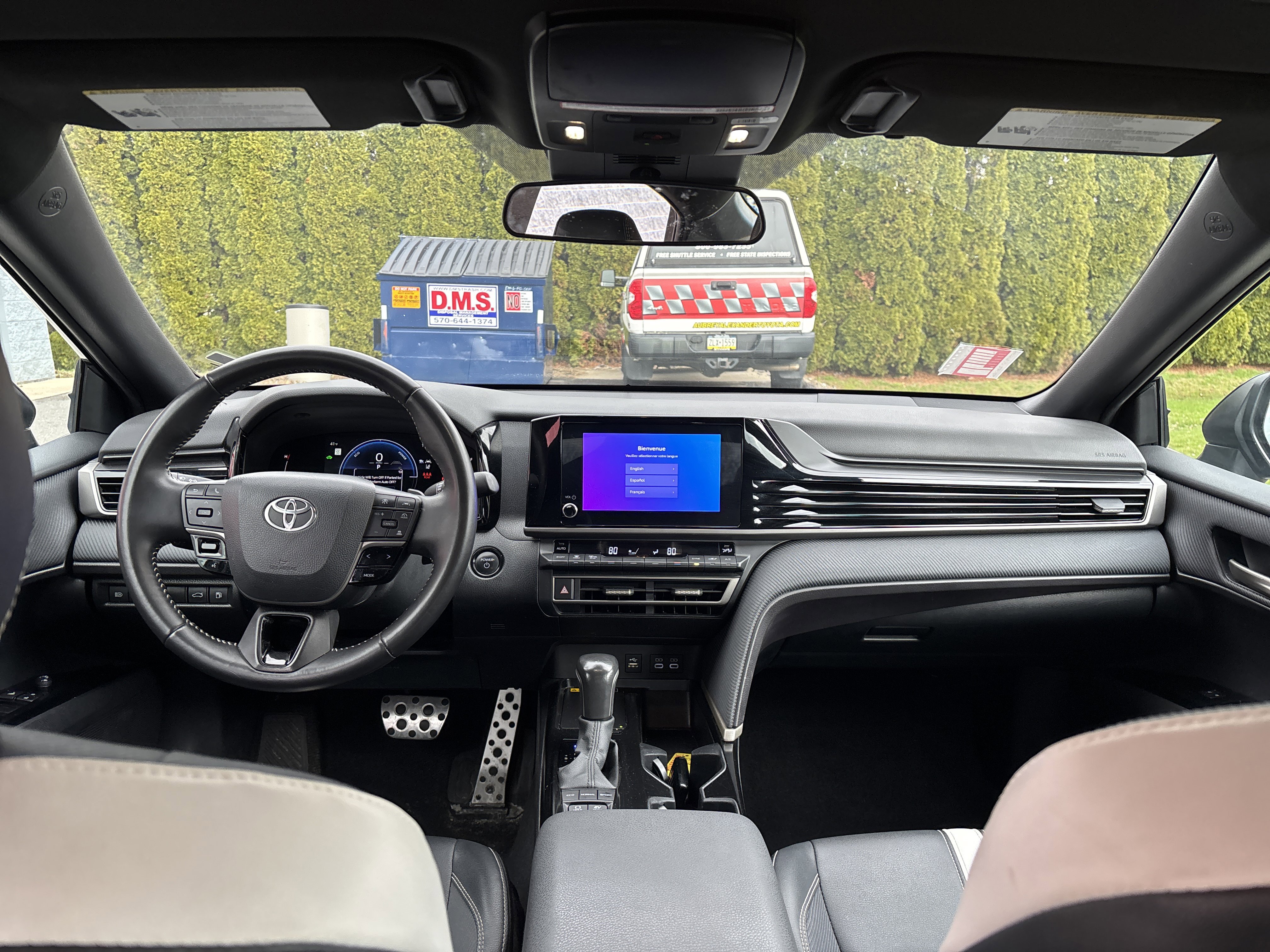 Used 2025 Toyota Camry SE FWD image 15