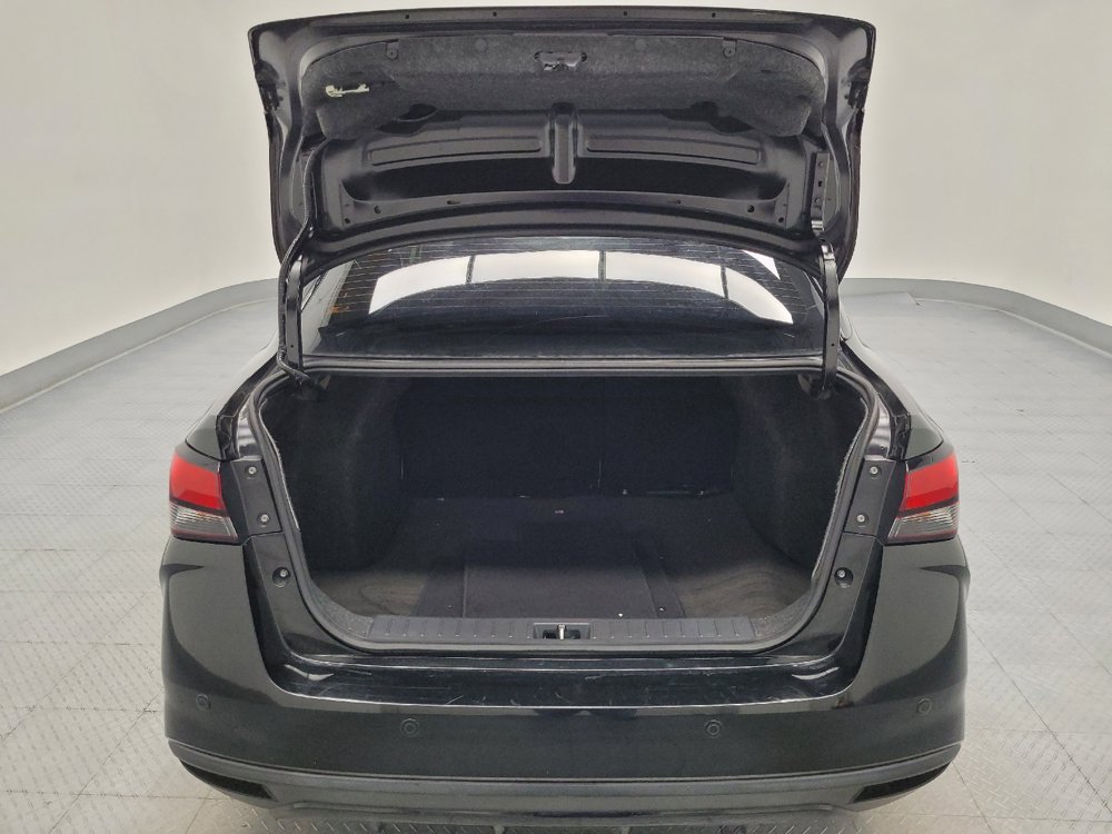Used 2021 Nissan Versa SV FWD image 29
