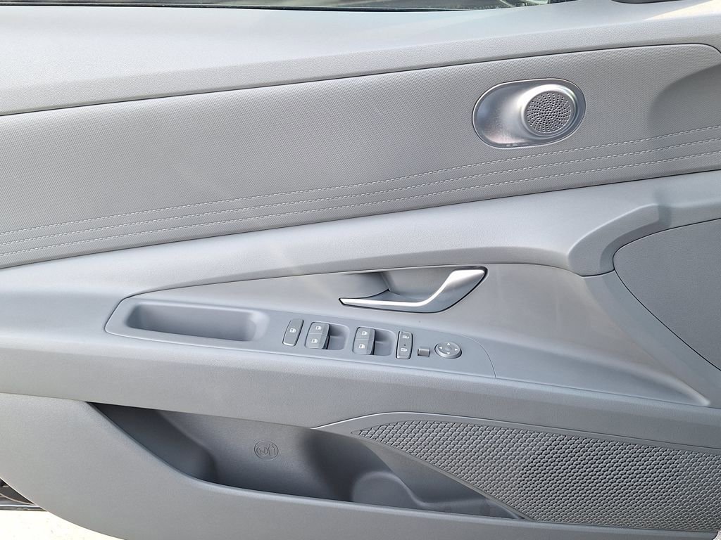Certified 2023 Hyundai Elantra SEL image 9