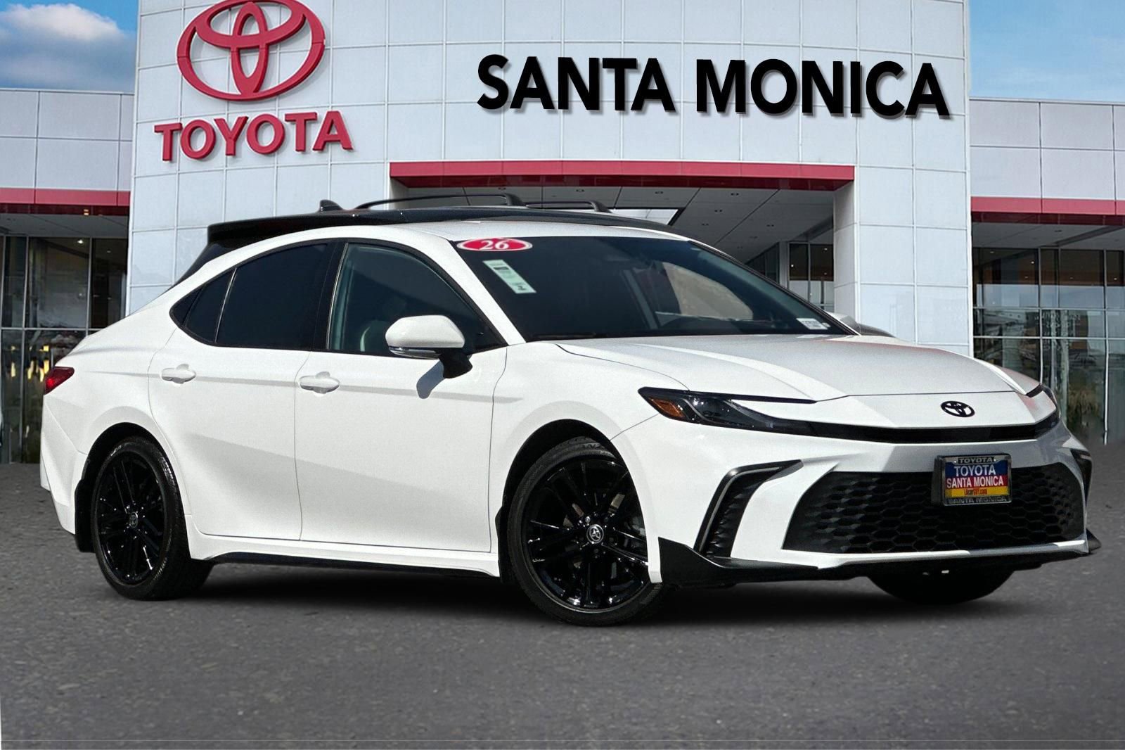 Used 2026 Toyota Camry SE FWD image 1